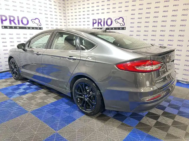 2019 Ford Fusion - Photo 3