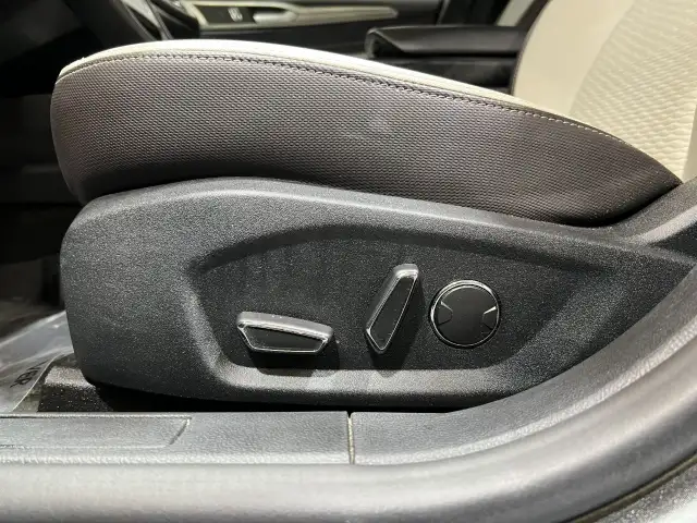 2019 Ford Fusion - Photo 15