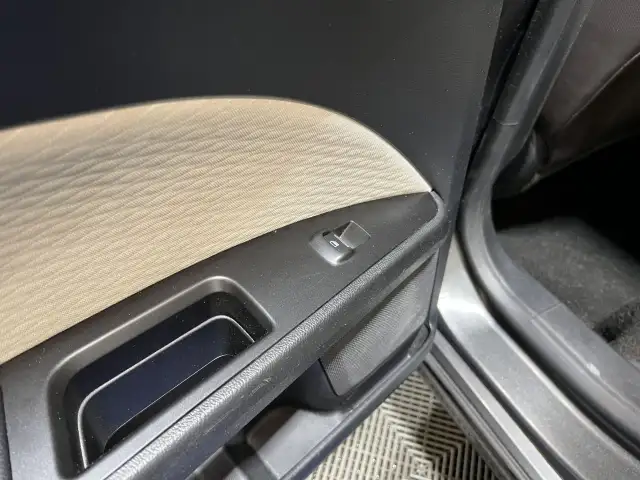 2019 Ford Fusion - Photo 19