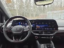 2025 Chevrolet Equinox EV RS- Pano Sunroof - 360 Camera - Photo 18