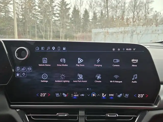 2025 Chevrolet Equinox EV RS- Pano Sunroof - 360 Camera - Photo 24