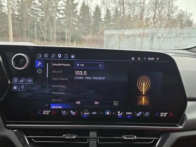 2025 Chevrolet Equinox EV RS- Pano Sunroof - 360 Camera - Photo 25