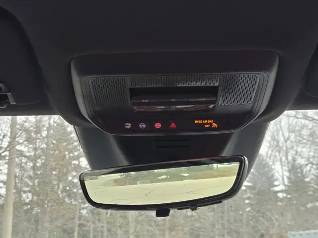 2025 Chevrolet Equinox EV RS- Pano Sunroof - 360 Camera - Photo 28