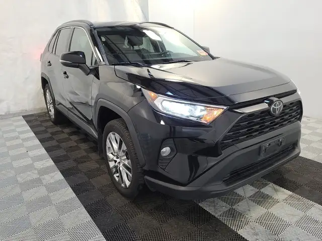 2021 Toyota RAV4 AWD | LEATHER | TOUCHSCREEN | BLINDSPOT