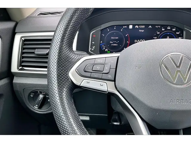 2023 Volkswagen Atlas AWD | LEATHER | NAV | PANORAMIC SUNROOF | - Photo 12