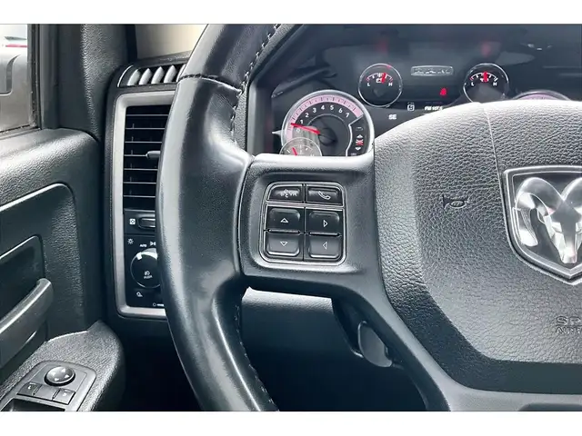 2022 Ram 1500 Classic 4X4 | CREW | NIGHT | 8.4 SCREEN TOUCHSCREE - Photo 12