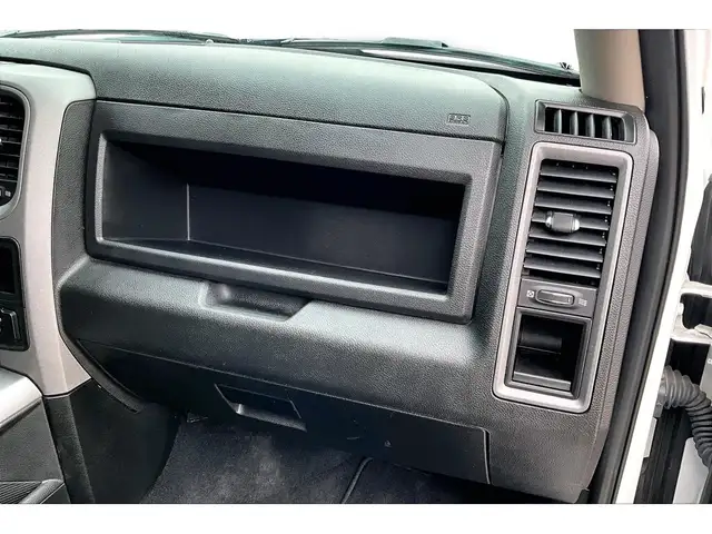 2022 Ram 1500 Classic 4X4 | CREW | NIGHT | 8.4 SCREEN TOUCHSCREE - Photo 17