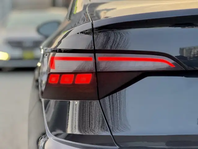 2019 Volkswagen Jetta HIGHLINE R-LINE | No Accidents | Panoramic - Photo 10