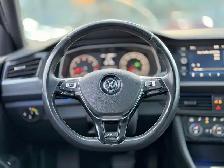 2019 Volkswagen Jetta HIGHLINE R-LINE | No Accidents | Panoramic - Photo 11