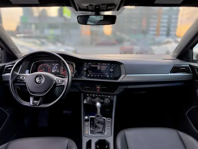 2019 Volkswagen Jetta HIGHLINE R-LINE | No Accidents | Panoramic - Photo 12