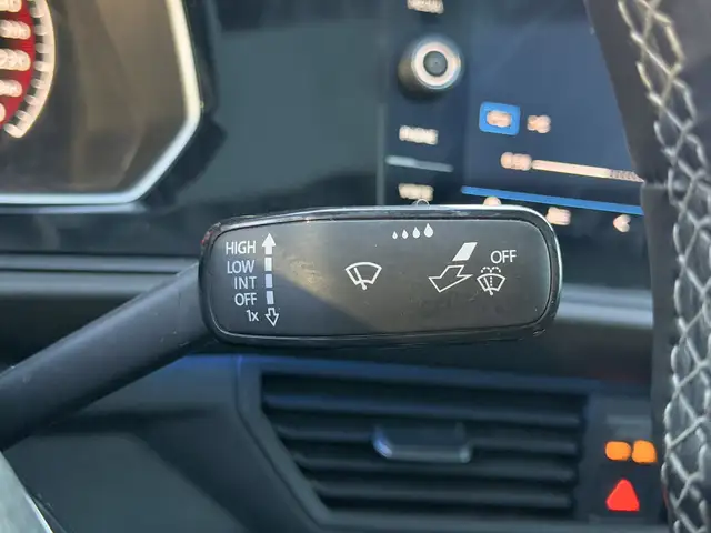 2019 Volkswagen Jetta HIGHLINE R-LINE | No Accidents | Panoramic - Photo 17