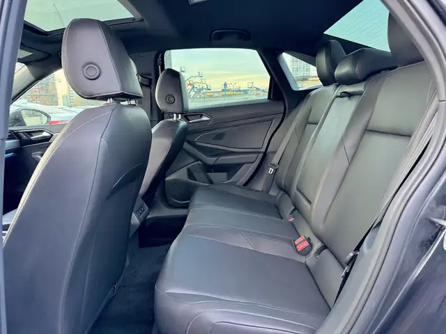 2019 Volkswagen Jetta HIGHLINE R-LINE | No Accidents | Panoramic - Photo 22