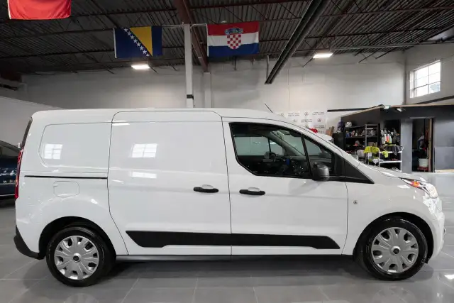 2021 Ford Transit Connect XLT | 4 CYL - Photo 2