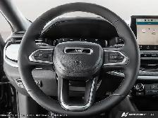 2025 Jeep Compass North - Photo 13