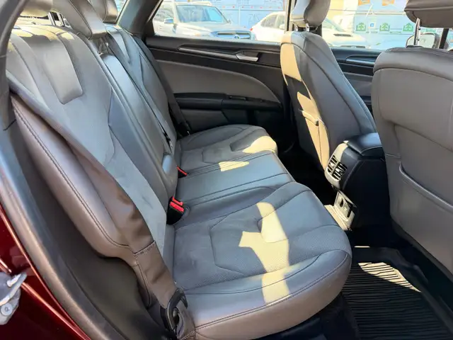 2017 Ford Fusion Sport AWD V6 : Low Mileage, Well Serviced - Photo 9