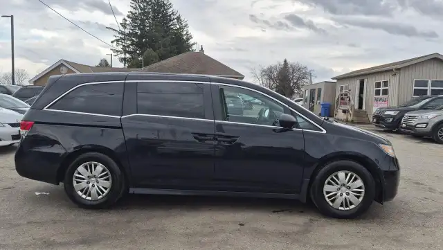 2015 Honda Odyssey LX, 7 PASSENGER, RELIABLE, MINIVAN, 183KMS, C - Photo 6