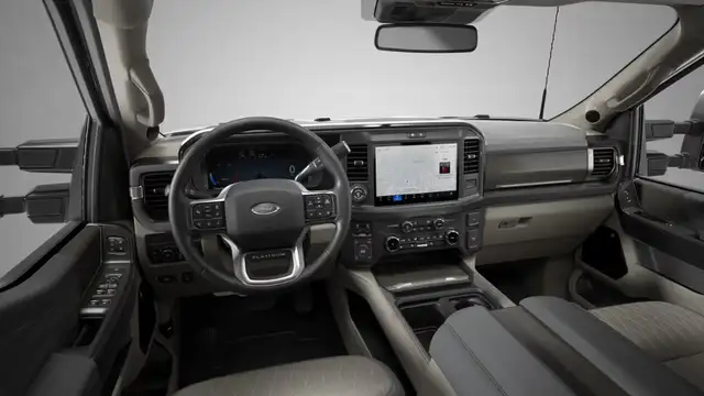 2026 Ford F-350 PLATINUM | PLATINUM PLUS PACKAGE | MOONROOF - Photo 4