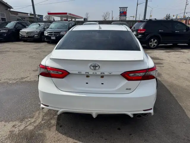2018 Toyota Camry SE, WELL MAINTAINED, LEATHER, CERTIFIED - Photo 4