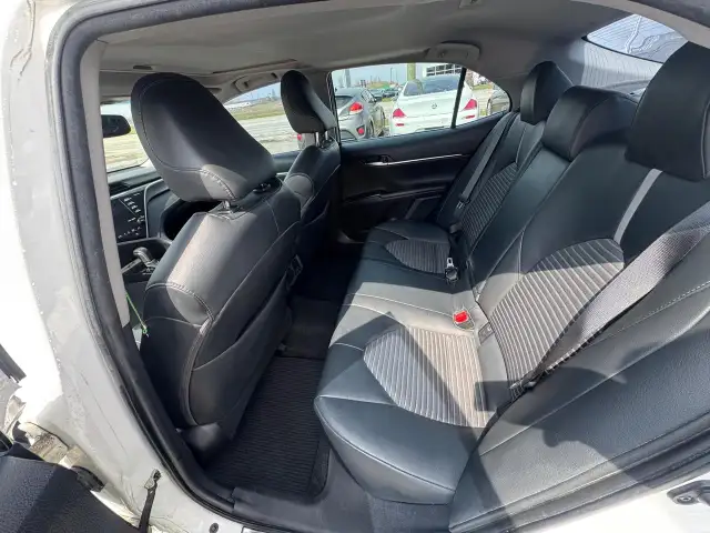 2018 Toyota Camry SE, WELL MAINTAINED, LEATHER, CERTIFIED - Photo 10