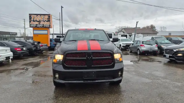 2018 RAM 1500 EXPRESS, SHORT CAB, SHORT BOX, 4X4, HEMI, 118KMS - Photo 8