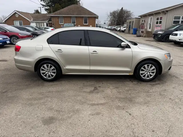 2012 Volkswagen Jetta COMFORTLINE, SEDAN, AUTO, ALLOYS, CERTIFIE - Photo 6