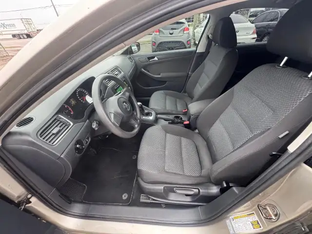 2012 Volkswagen Jetta COMFORTLINE, SEDAN, AUTO, ALLOYS, CERTIFIE - Photo 9