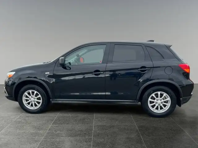 2018 Mitsubishi RVR SE - Photo 2