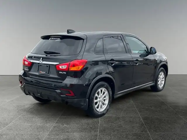 2018 Mitsubishi RVR SE - Photo 7