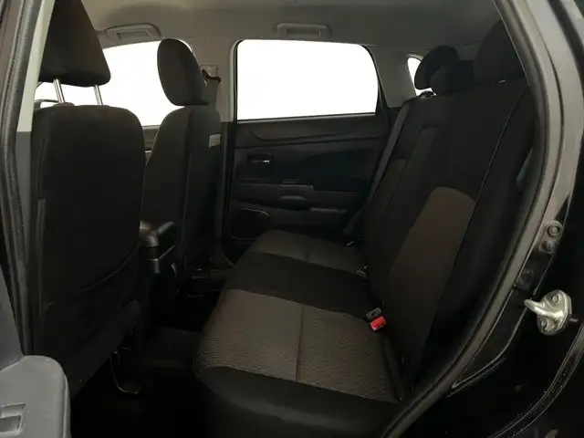 2018 Mitsubishi RVR SE - Photo 12
