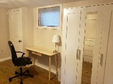 Large Private Bedroom for Rent! All Inclusive! - Photo 8