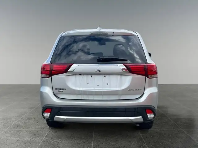 2018 Mitsubishi Outlander ES - Photo 5
