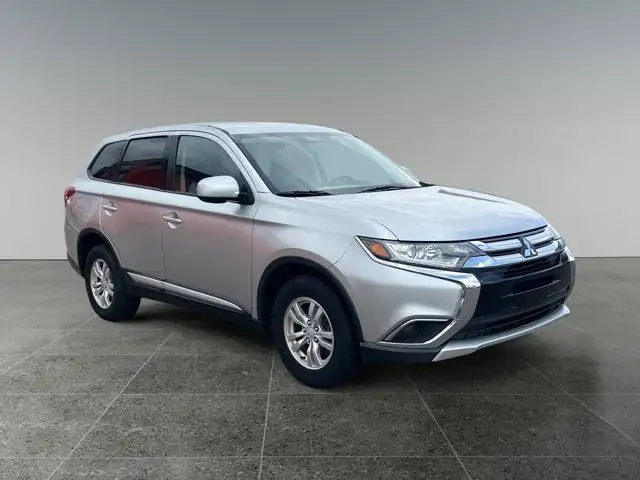 2018 Mitsubishi Outlander ES - Photo 9