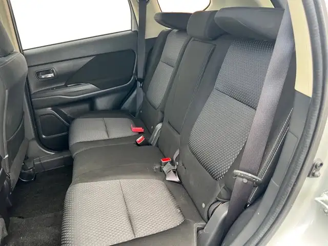 2018 Mitsubishi Outlander ES - Photo 14