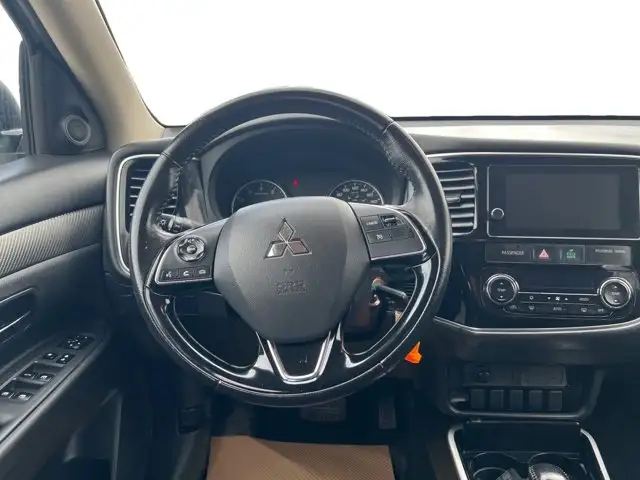2018 Mitsubishi Outlander ES - Photo 16