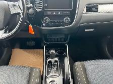 2018 Mitsubishi Outlander ES - Photo 17