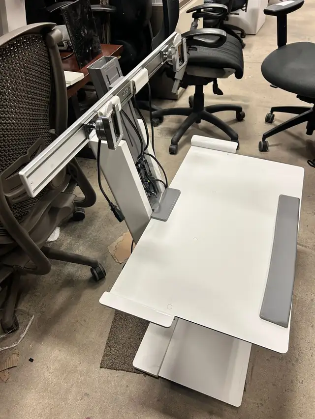 Humanscale QuickStand Configurator-Excellent Condition-Call us! - Photo 3