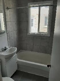 Lasalle Grand 2 ½ disponible pour avril ou mai. - Photo 4