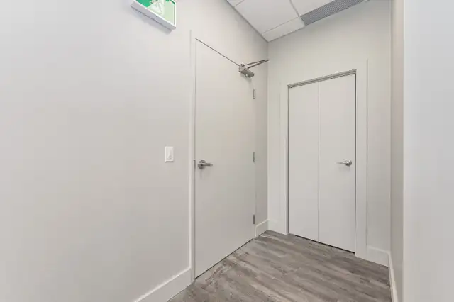 1,111 SF Office Suite Located in the Frobisher Office Centre - Photo 4