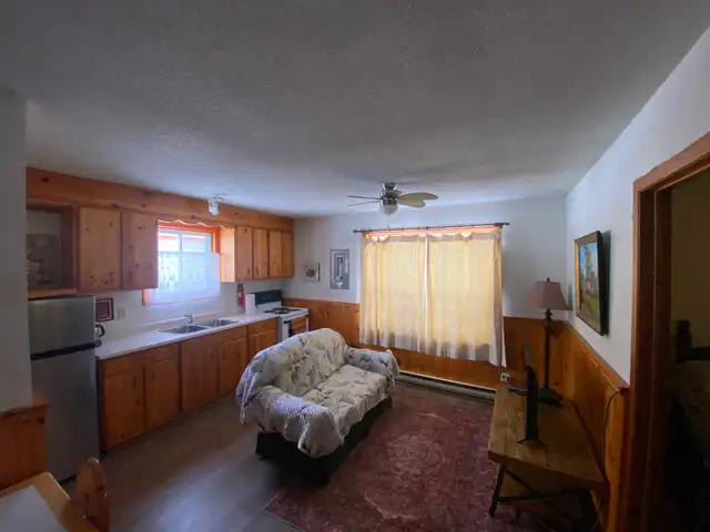 Month-Month Rental 2bed/1bath - Photo 3