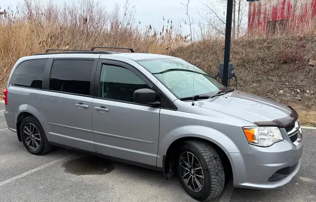 Dodge Grand caravan sxt 2017 95000km