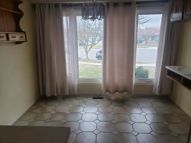 Master Bedroom for Rent Near Humber Collage - Photo 11