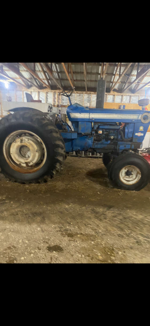 7000  FORD FARM TRACTOR  13,500.00  OR REASONABLE OFFER S