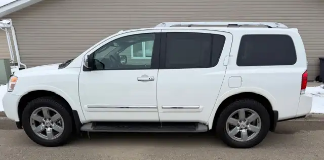 2011 Nissan Armada Platinum Pkg Auto