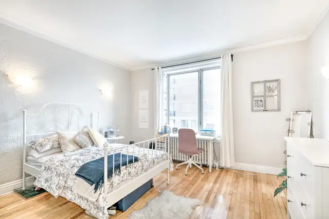 Furnished 2BR Summer Apartment – 5 Min Walk to McGill | May–Aug - Photo 9