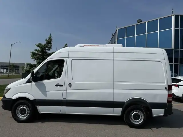2015 Mercedes-Benz Sprinter Van Sprinter 144WB- REEFER - Photo 4