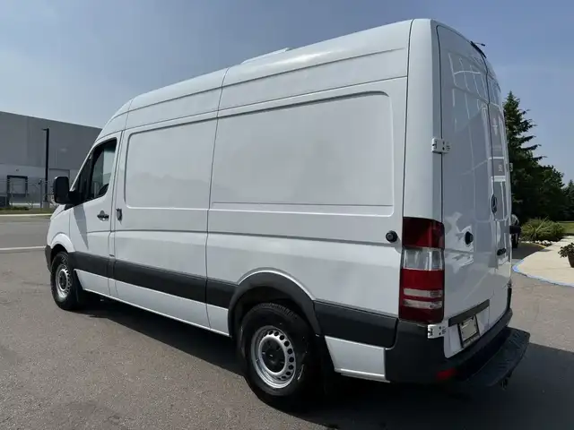 2015 Mercedes-Benz Sprinter Van Sprinter 144WB- REEFER - Photo 9