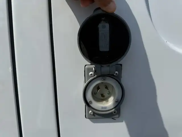 2015 Mercedes-Benz Sprinter Van Sprinter 144WB- REEFER - Photo 12