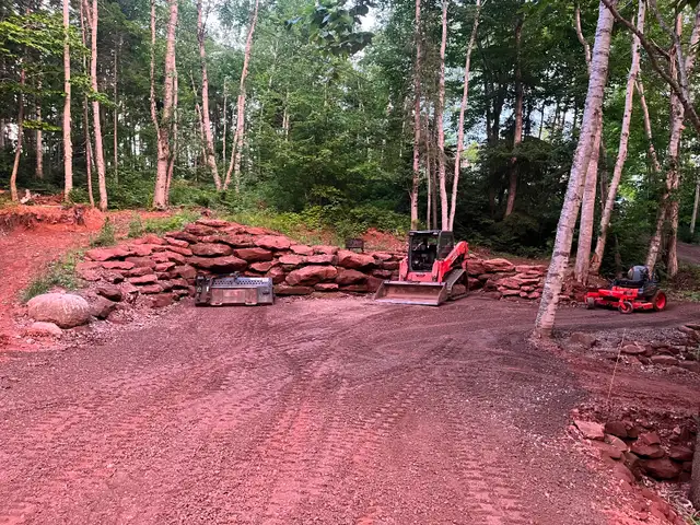 Kubota SVL 75-2 tracked skid steer for rent or hire - Photo 2