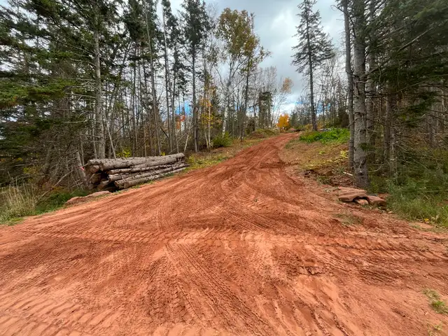 Kubota SVL 75-2 tracked skid steer for rent or hire - Photo 8