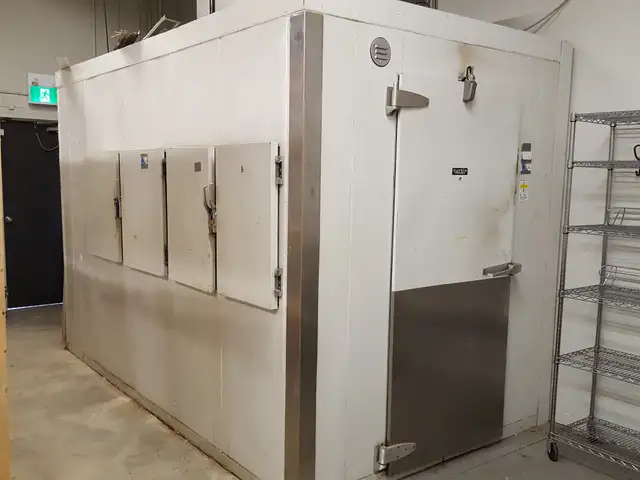 Walk-in Freezer - Photo 2